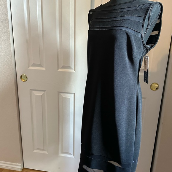 Elegant Black dress New. Never worn - Picture 4 of 8